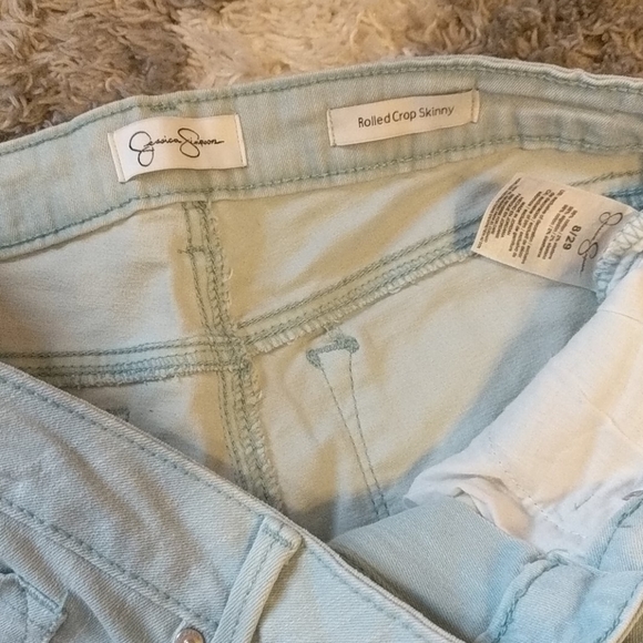 Jessica Simpson Rolled Crop Skinny- Size 8/29 - Picture 2 of 5
